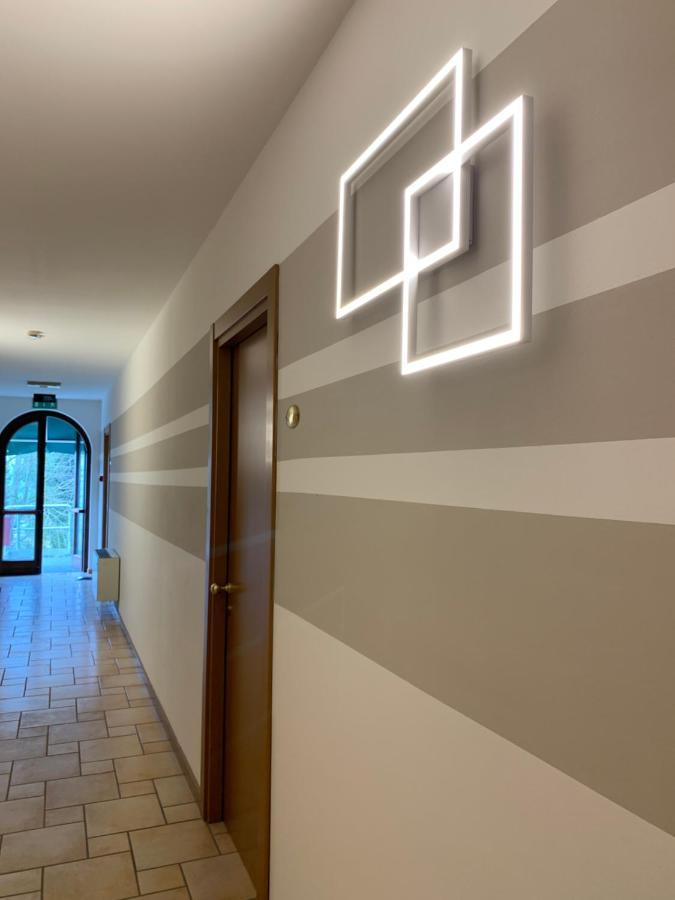 Hotel Lory Ficarolo ภายนอก รูปภาพ